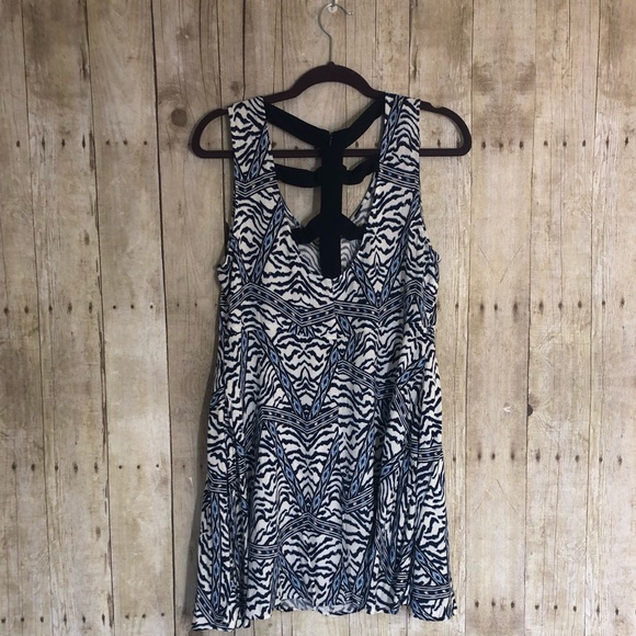 NEW Aztec Flowy Dress - Picture 5 of 6